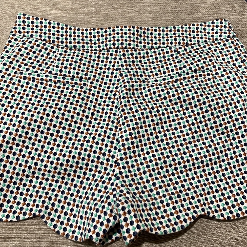 Anthropologie Georgie scalloped shorts - Picture 5 of 7
